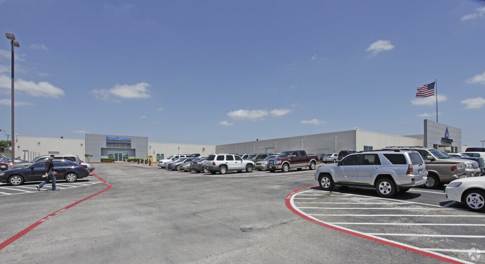 More Photos Of 5201 Rufe Snow Dr, North Richland Hills Office For Lease