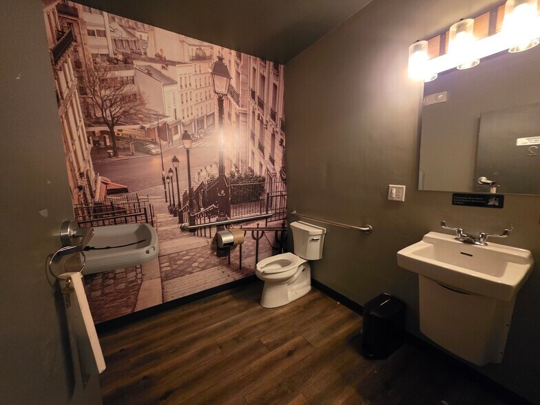 More Photos Of 56 Franklin St, Worcester Apartments For Lease