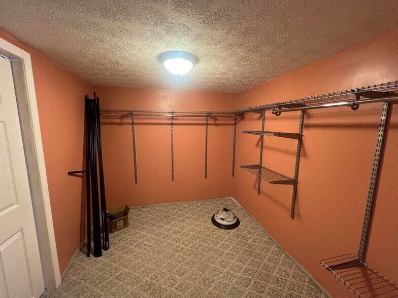 More Photos Of 380 S Main St, De Graff Light Manufacturing For Sale