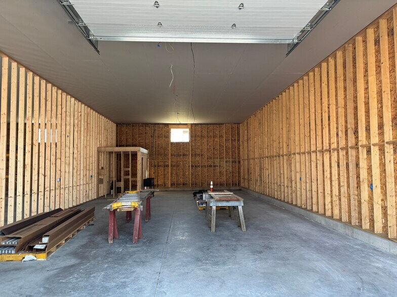 More Photos Of 1 Industrial Park Dr, Mechanicville Warehouse For Lease