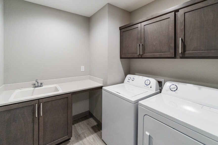 More Photos Of 17121 E Boone Ave, Spokane Valley Multifamily For Sale