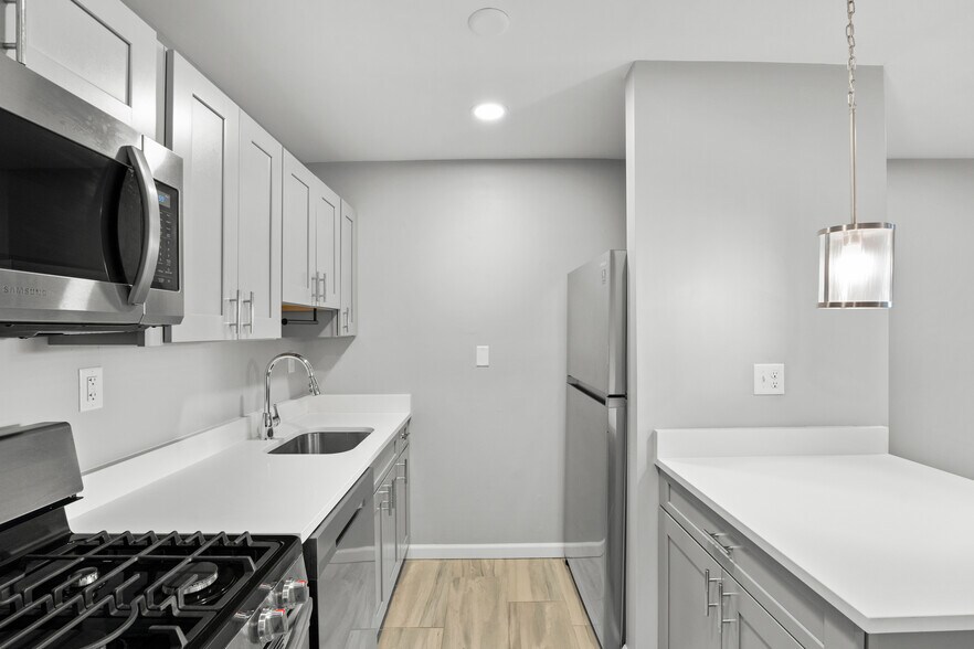 More Photos Of 575 Ellsworth St, Bridgeport Apartments For Sale