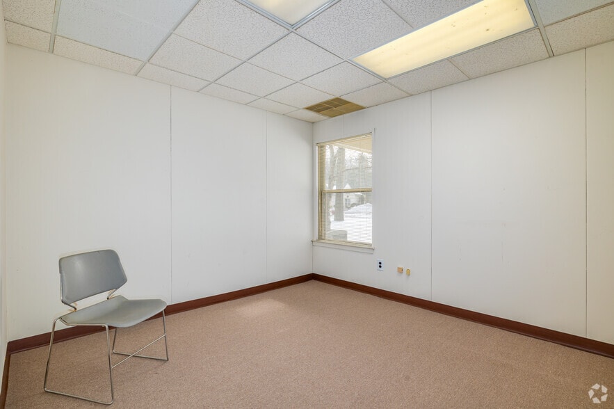 More Photos Of 100-1000 Birchfield Dr, Mount, Mount Laurel Unknown For Lease
