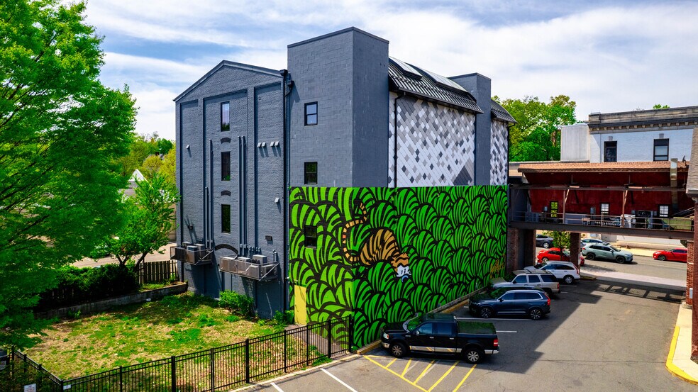 More Photos Of 6-8 Gates Ave, Montclair Office For Lease