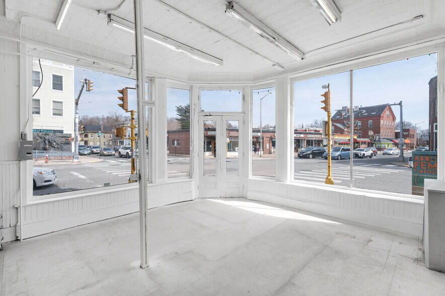 More Photos Of 76-96 Maple St, Florence Apartments For Lease