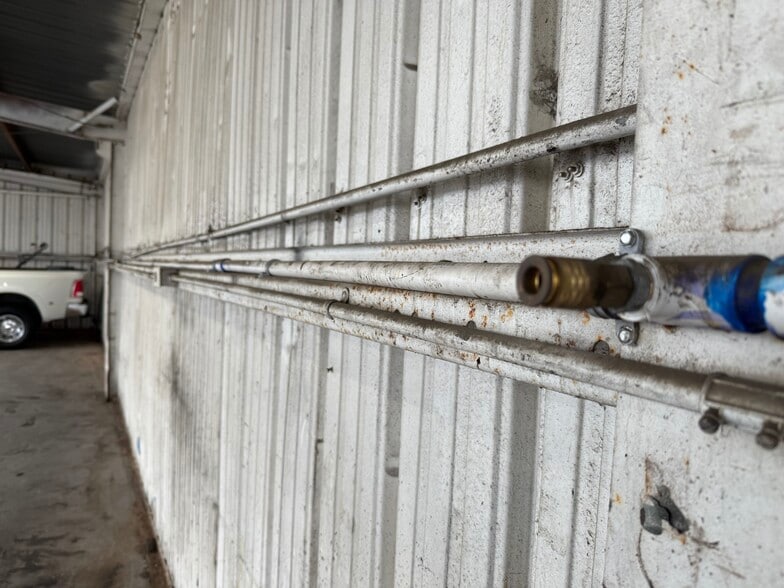 More Photos Of 5925 Payton Ave, Riverside Warehouse For Lease