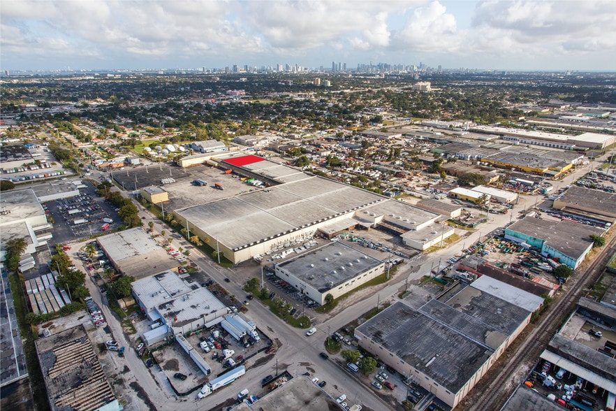 More Photos Of 7000 NW 32nd Ave, Miami Warehouse For Lease