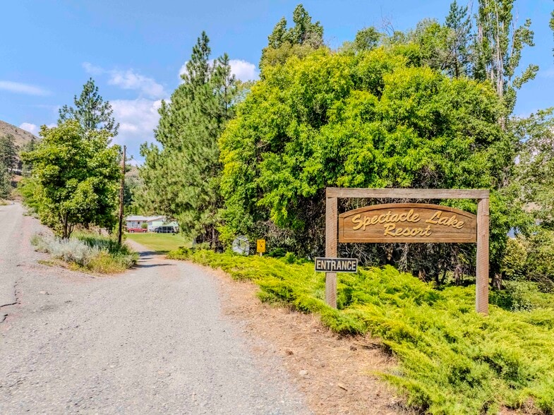 More Photos Of 10 McCammon Rd, Tonasket Hotel For Sale