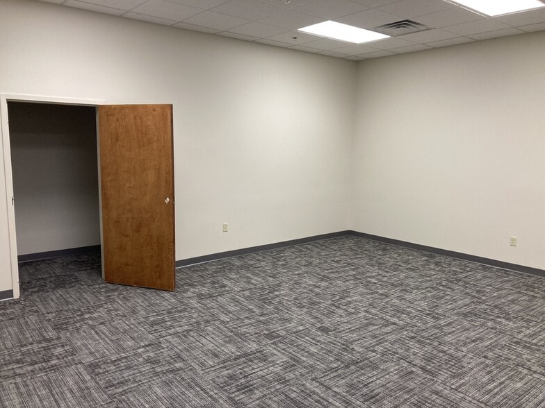 More Photos Of 3740 Business Drive, Germantown Office For Lease