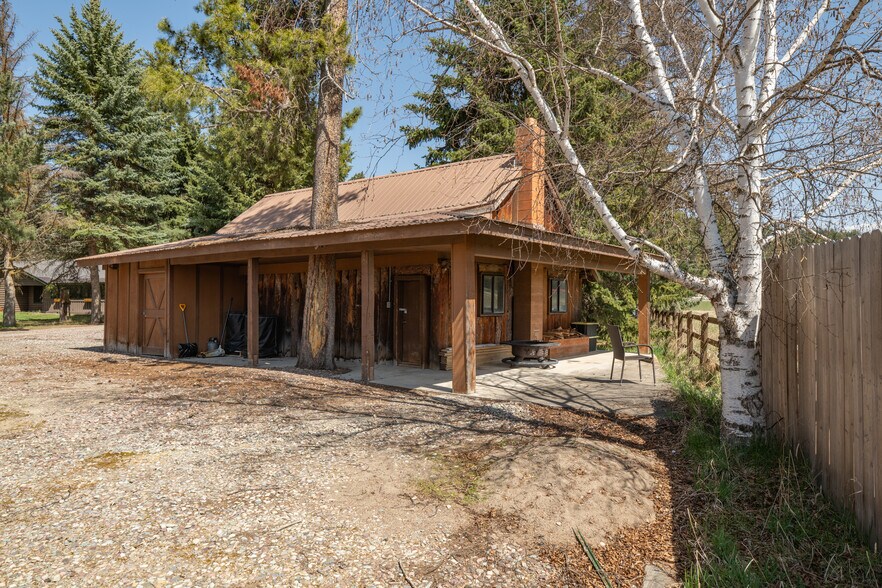 More Photos Of 4395 US Highway 93 W, Whitefish Multifamily For Sale