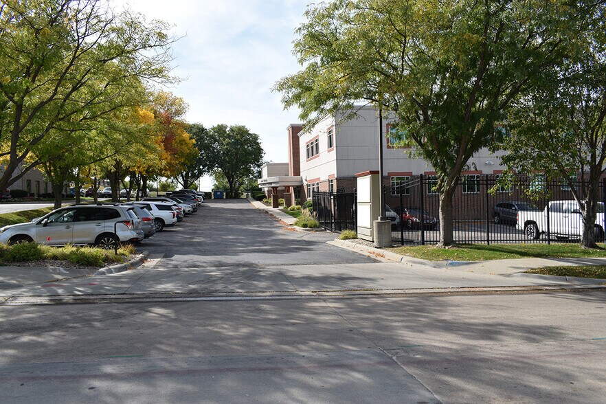 More Photos Of 13923 Gold Cir, Omaha Medical For Sale