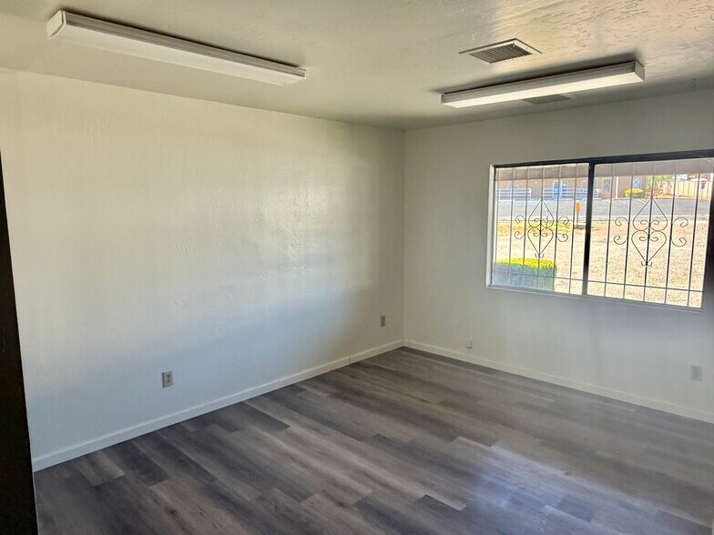 More Photos Of 13272 E Central Ave, Mayer General Retail For Lease