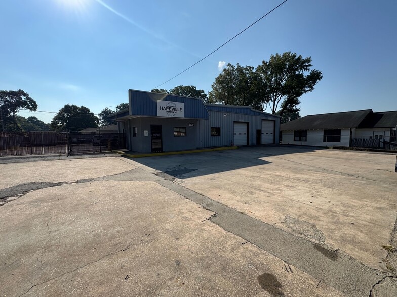 More Photos Of 3372 Dogwood Dr, Atlanta Auto Repair For Sale