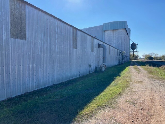 More Photos Of 0 Fannin St, Edna Warehouse For Sale