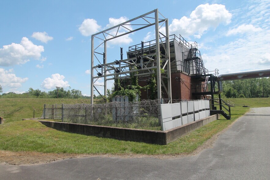 More Photos Of 800 Bird St, Scottsville Manufacturing For Sale