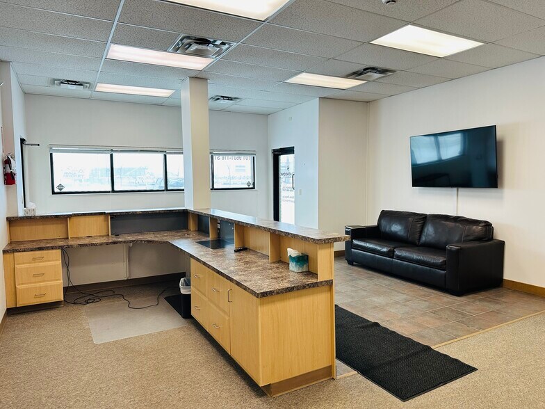 More Photos Of 9601 116 St, Grande Prairie Warehouse For Sale
