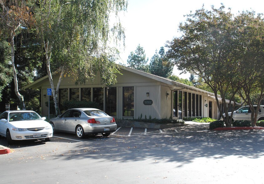 More Photos Of 3406-3436 American River Dr, Sacramento Office For Sale