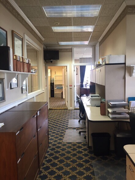 More Photos Of 950 Jericho Tpke, Westbury Office For Sale