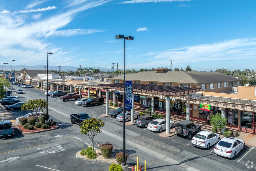 More Photos Of 903-971 N Main St, Salinas Storefront For Lease