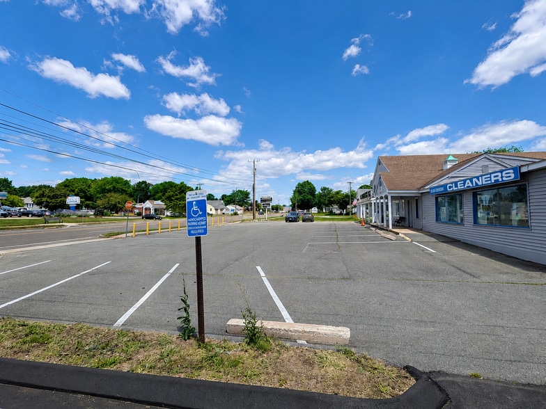 More Photos Of 880 Boston Post Rd, Old Saybrook Storefront Retail Office For Sale