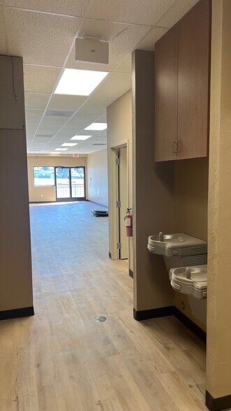 More Photos Of 90 Copper Cove Dr, Copperopolis Storefront For Lease