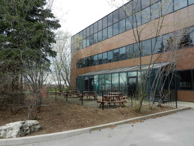 More Photos Of 1 Kenview Blvd, Brampton Office For Lease
