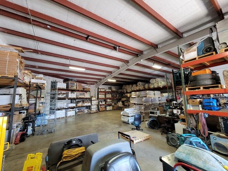 More Photos Of 3500 Dime Cir, Austin Warehouse For Lease