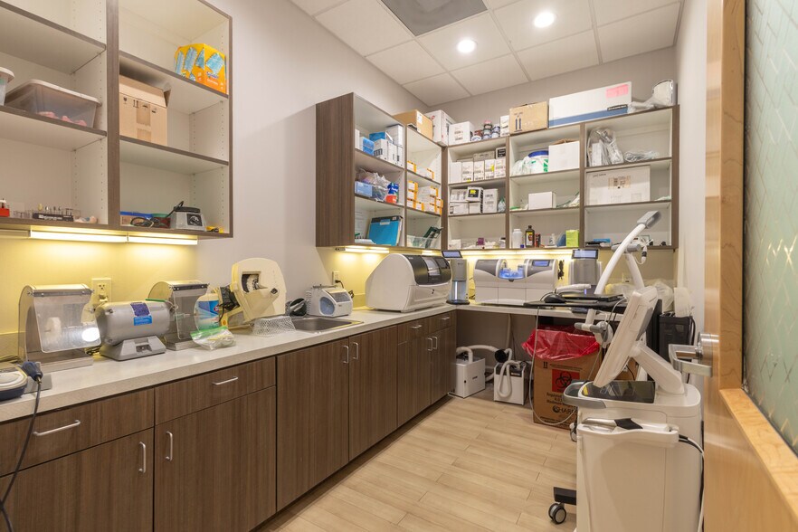 More Photos Of E Del Mar Blvd @ Winfield Pkwy, Laredo Unknown For Lease