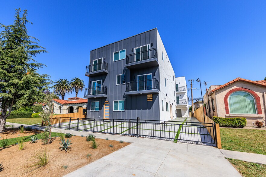 More Photos Of 2010 S Dunsmuir Ave, Los Angeles Multifamily For Sale