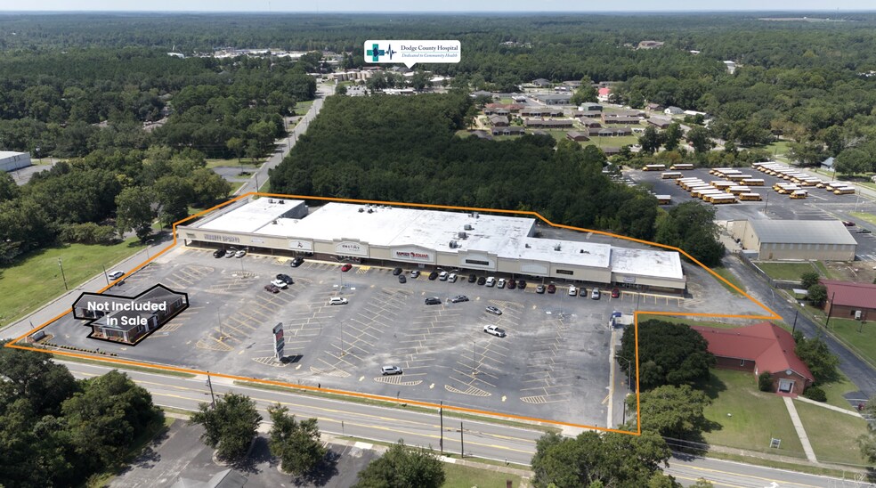 Primary Photo Of 850 College St, Eastman General Retail For Sale