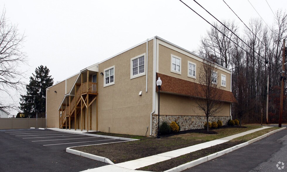 More Photos Of 11 Lincoln Ave, Woodbury Heights Distribution For Sale