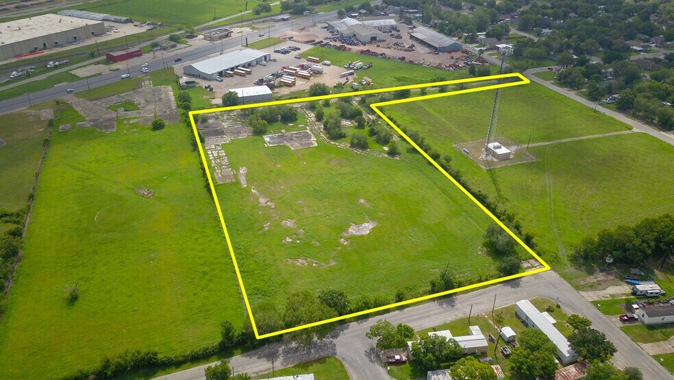 More Photos Of 2608 PlainView St, Victoria Land For Sale