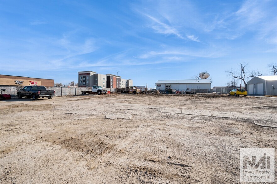 More Photos Of 2706 5th Ave, Marion Industrial For Sale