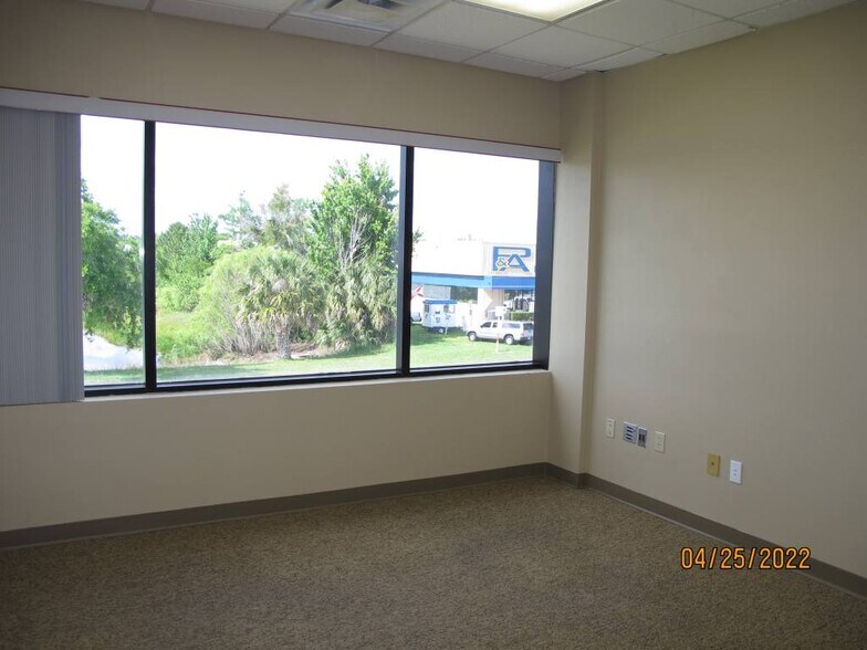 More Photos Of 4502 35th St, Orlando Office Residential For Lease