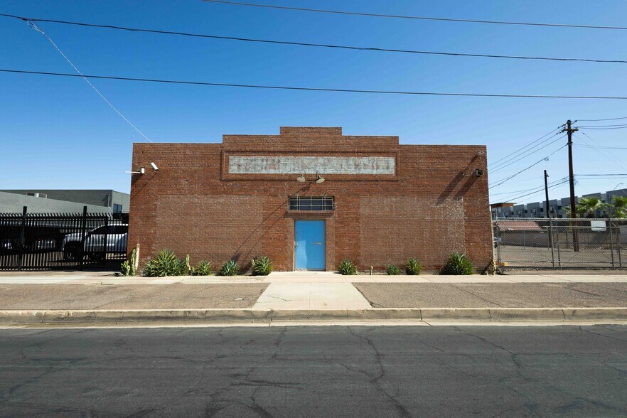 More Photos Of 718 W Polk St, Phoenix Manufacturing For Sale