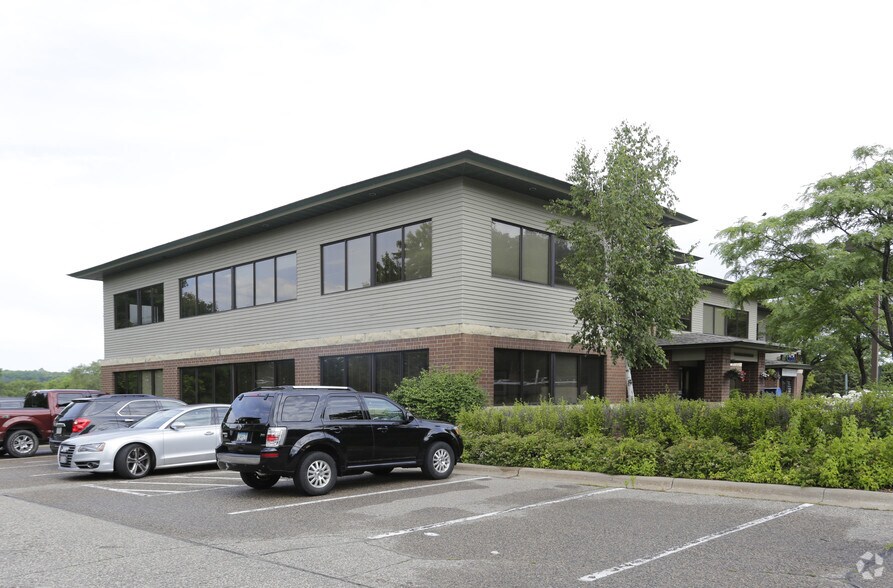 More Photos Of 400 2nd St S, Hudson Office For Lease