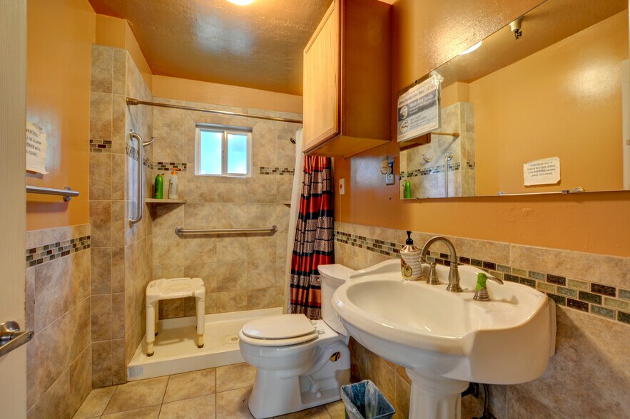 More Photos Of 625 Barbara Drive, Grants Pass Assisted Living For Sale