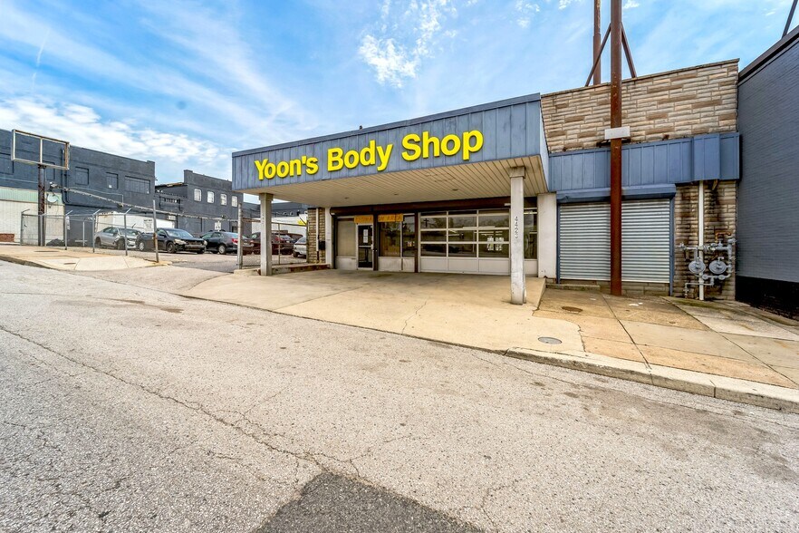 Primary Photo Of 4423 Belair Rd, Baltimore Auto Repair For Sale