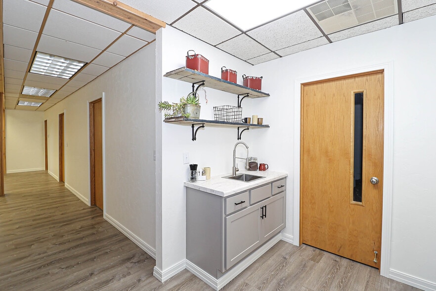 More Photos Of 516 E Wisconsin Ave, Appleton Coworking Space