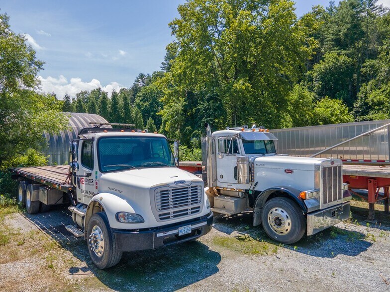 More Photos Of 424 Terrell Rd, Franklin Showroom For Sale
