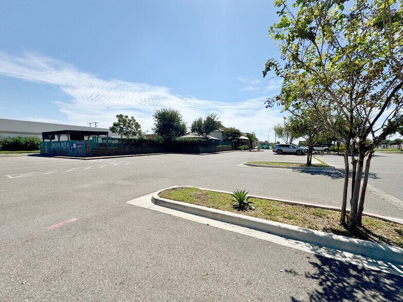 More Photos Of 1617 W Polk Ave, Pharr Restaurant For Lease