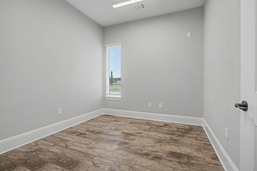 More Photos Of 31368 Nichols Sawmill Rd, Magnolia Unknown For Lease