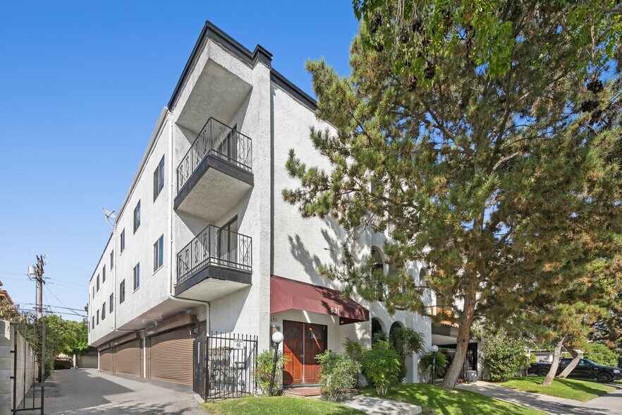More Photos Of 629-631 E Elk Ave, Glendale Apartments For Sale