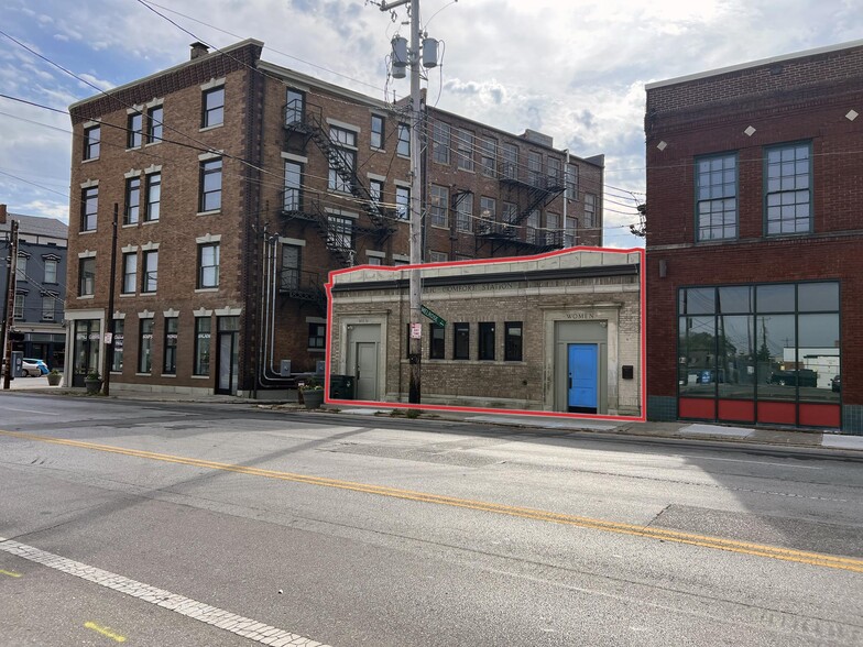 Primary Photo Of 793 E McMillan St, Cincinnati Storefront For Lease