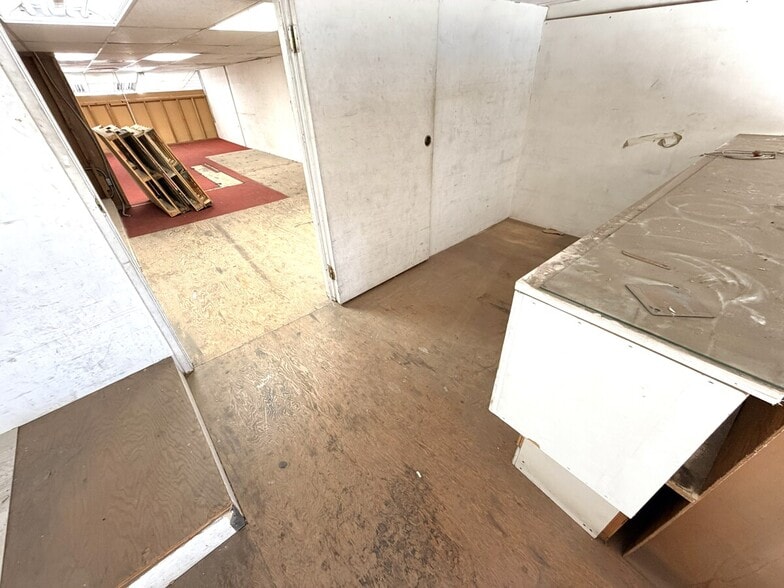More Photos Of 1140-1146 S Main St, Los Angeles Storefront For Lease