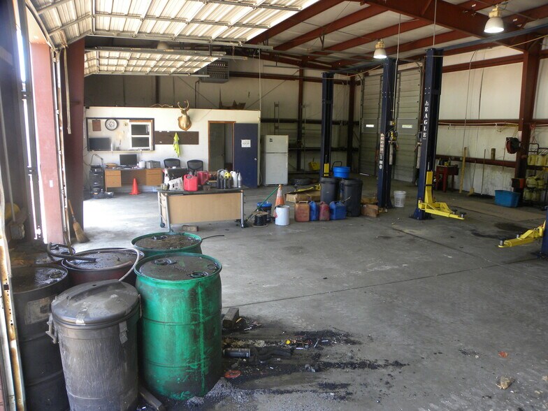 More Photos Of 3540 US Highway 1 S, Kittrell Flex For Lease