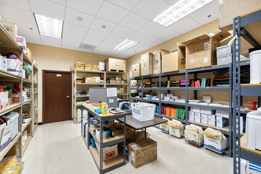 More Photos Of 550 S Paseo Dorotea, Palm Springs Medical For Sale