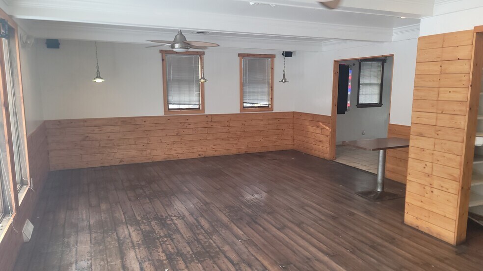 More Photos Of 100 Manor Harrison City Rd, Manor Restaurant For Sale