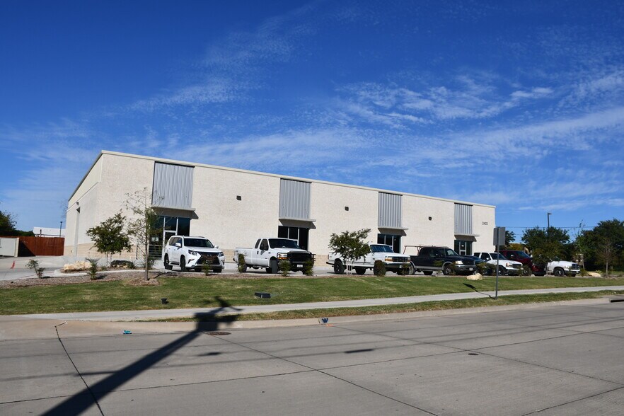 More Photos Of 2433 Tarpley Rd, Carrollton Warehouse For Lease