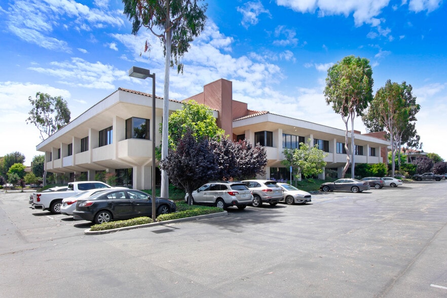 More Photos Of 260 Maple Ct, Ventura Unknown For Lease